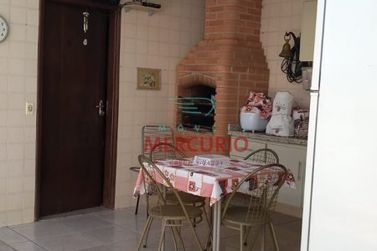 Casa &agrave; venda - 210m&sup2; - Vila Nova Cidade Universit&aacute;ria