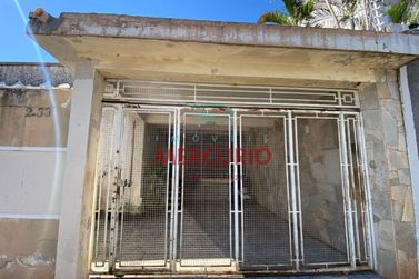 Casa &agrave; venda - 196m&sup2; - Vila Souto