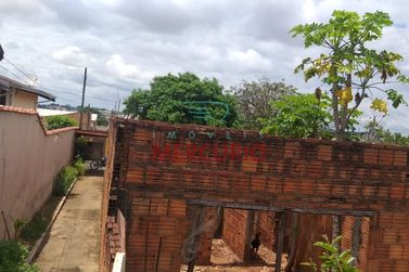 Terreno &agrave; venda - 272m&sup2; - Parque Santa Edwiges