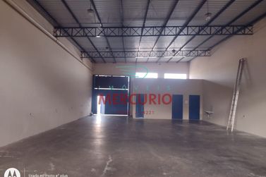 Sal&atilde;o Comercial para alugar - 275m&sup2; - Centro