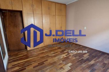 Casa &agrave; venda - 240m&sup2; - Jardim Terra Branca