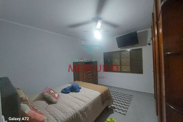 Casa &agrave; venda - 190m&sup2; - Jardim Continental