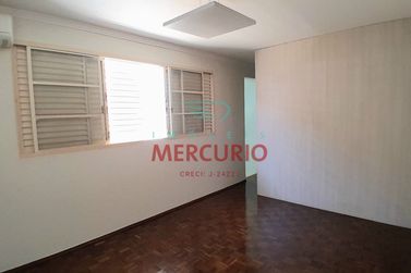 Casa &agrave; venda - 258m&sup2; - Centro
