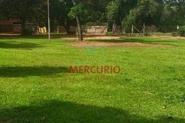 Ch&aacute;cara &agrave; venda - 24000m&sup2; - Piratininga