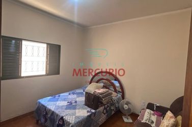 Casa para alugar - 211m&sup2; - Jardim Petr&oacute;polis