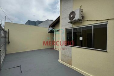 Casa &agrave; venda - 76m&sup2; - Jardim Silvestre II