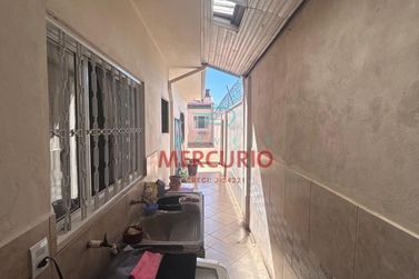 Casa para alugar - 211m&sup2; - Jardim Petr&oacute;polis