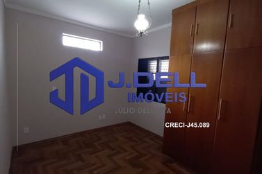 Casa &agrave; venda - 200m&sup2; - Vila Camargo