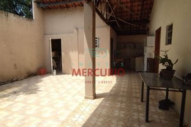 Casa &agrave; venda - 200m&sup2; - Jardim Colonial