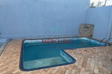 Casa &agrave; venda - 350m&sup2; - Santa F&eacute;