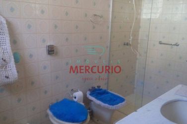 Casa &agrave; venda - 235m&sup2; - Centro