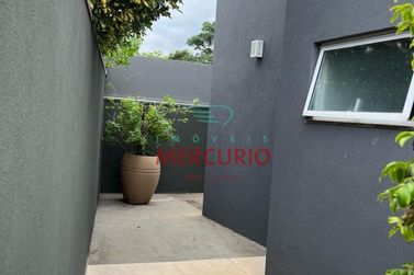 Casa &agrave; venda - 248m&sup2; - Condom&iacute;nio Vale Florido 2