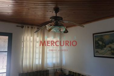 S&iacute;tio &agrave; venda - 180m&sup2; - Centro