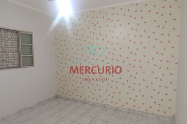 Casa &agrave; venda - 242m&sup2; - Vila Nova Nip&ocirc;nica