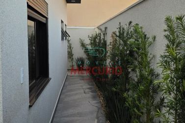 Casa para alugar - 167m&sup2; - Residencial Villa de Le&oacute;n