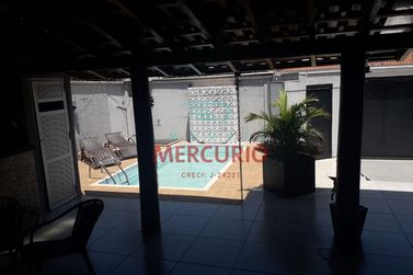 Casa &agrave; venda - 170m&sup2; - Vila Universit&aacute;ria