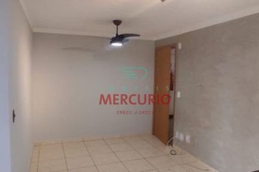 Apartamento &agrave; venda - 45m&sup2; - Vila Serr&atilde;o