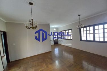 Casa &agrave; venda - 200m&sup2; - Vila Camargo