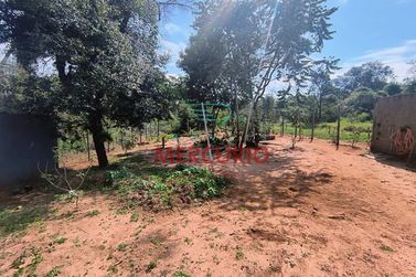 Ch&aacute;cara &agrave; venda - 600m&sup2; - Vale do Igap&oacute;