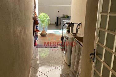Casa &agrave; venda - 152m&sup2; - N&uacute;cleo Habitacional Mary Dota