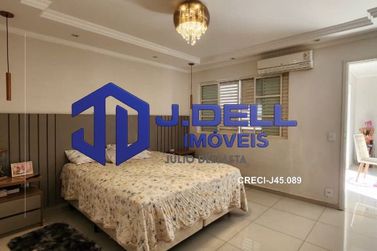 Casa &agrave; venda - 330m&sup2; - Vila Nova Santa Luzia
