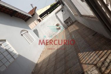 Casa &agrave; venda - 130m&sup2; - Vila Nova Santa Luzia