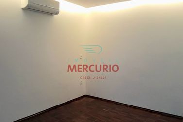 Casa &agrave; venda - 258m&sup2; - Centro