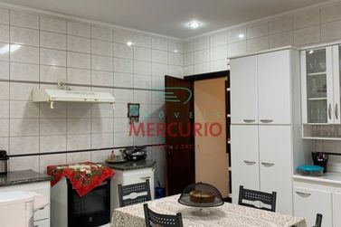 Casa &agrave; venda - 144m&sup2; - Centro