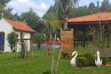 Ch&aacute;cara &agrave; venda - 24000m&sup2; - Piratininga