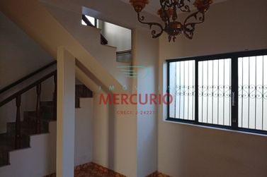 Casa &agrave; venda - 301m&sup2; - Centro