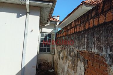 Casa &agrave; venda - 222m&sup2; - Centro