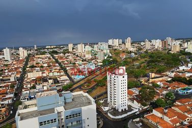 Apartamento &agrave; venda - 180m&sup2; - Vila Santa Tereza