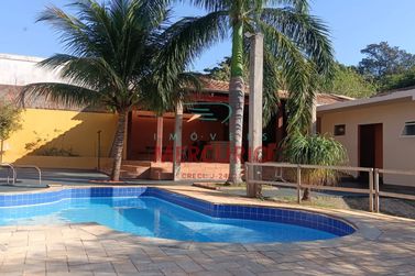 Ch&aacute;cara &agrave; venda - 888m&sup2; - Quinta da Bela Olinda