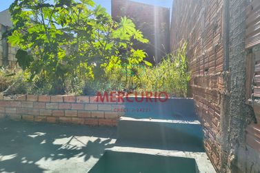Casa &agrave; venda - 43m&sup2; - Jardim Mendon&ccedil;a