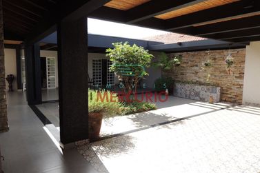 Casa &agrave; venda - 296m&sup2; - Jardim Terra Branca