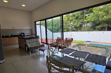 Casa &agrave; venda - 201m&sup2; - Morada Do Sol