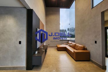 Casa &agrave; venda - 300m&sup2; - Residencial Villa de Le&oacute;n