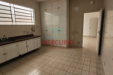 Casa &agrave; venda - 247m&sup2; - Vila Aeroporto Bauru
