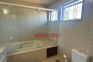 Ch&aacute;cara &agrave; venda - 236m&sup2; - Condom&iacute;nio Real Village