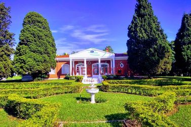 Casa &agrave; venda - 729m&sup2; - Jardim Shangri-L&aacute;