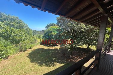 Ch&aacute;cara &agrave; venda - 236m&sup2; - Condom&iacute;nio Real Village