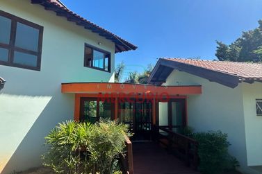 Ch&aacute;cara &agrave; venda - 236m&sup2; - Condom&iacute;nio Real Village