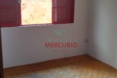 Casa &agrave; venda - 242m&sup2; - Vila Cardia