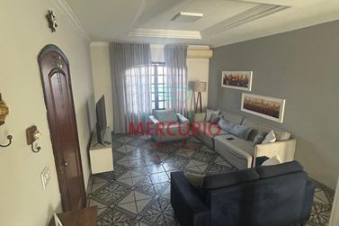 Sobrado &agrave; venda - 370m&sup2; - Vila Monlevade
