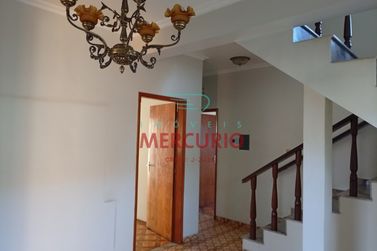 Casa &agrave; venda - 301m&sup2; - Centro
