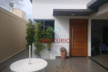 Casa &agrave; venda - 374m&sup2; - Jardim Colonial