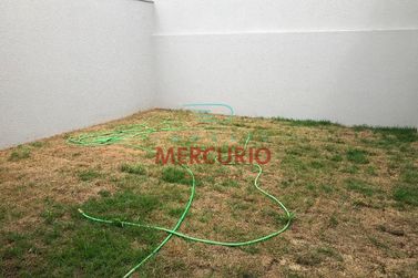 Casa &agrave; venda - 75m&sup2; - Parque Santa Edwiges