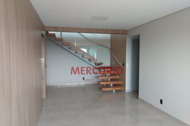 Apartamento &agrave; venda - 203m&sup2; - Centro