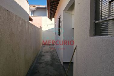 Casa &agrave; venda - 100m&sup2; - Parque Residencial das Cam&eacute;lias