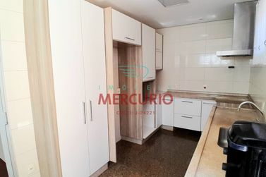 Casa &agrave; venda - 258m&sup2; - Centro